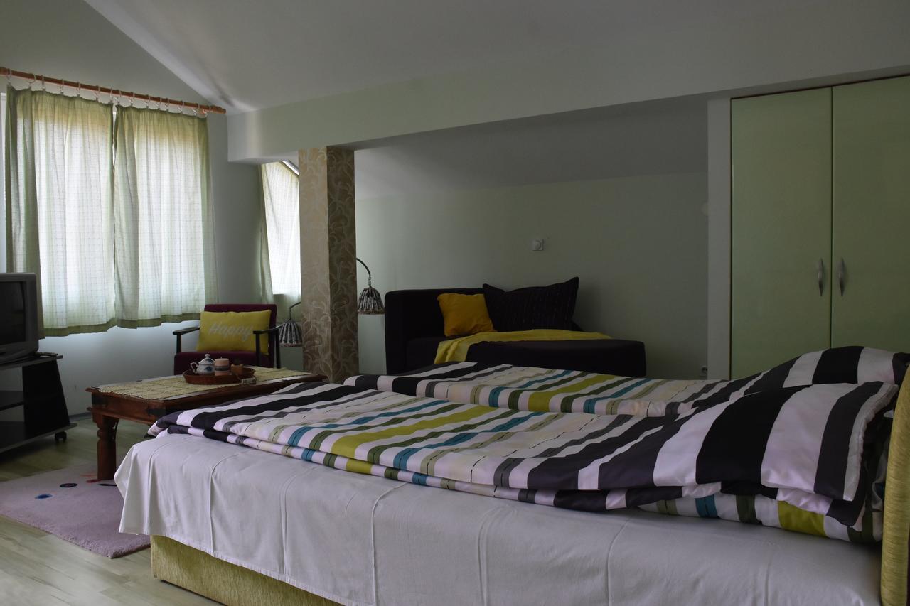 Bache Apartments Ohrid Esterno foto