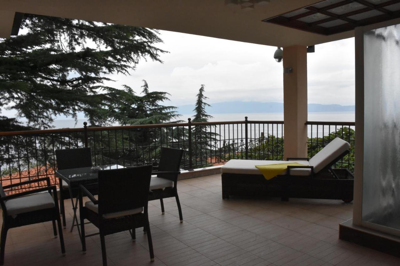 Bache Apartments Ohrid Esterno foto
